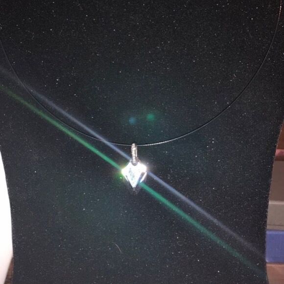 CRYSTAL & Silver Pendant Choker - Picture 7 of 11